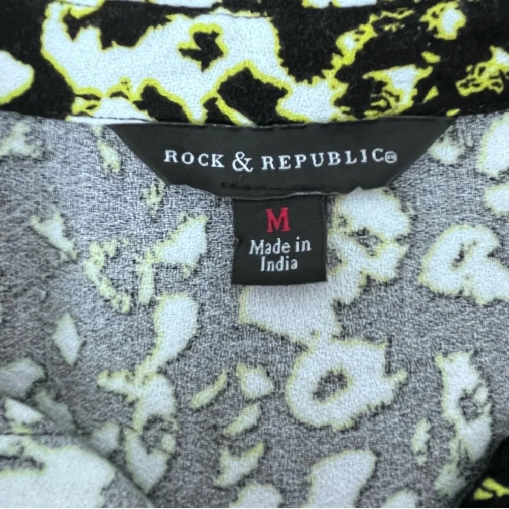 Rock & Republic Women's Button Down Blouse in Neon Animal Print Size M; Colorful - Picture 8 of 12